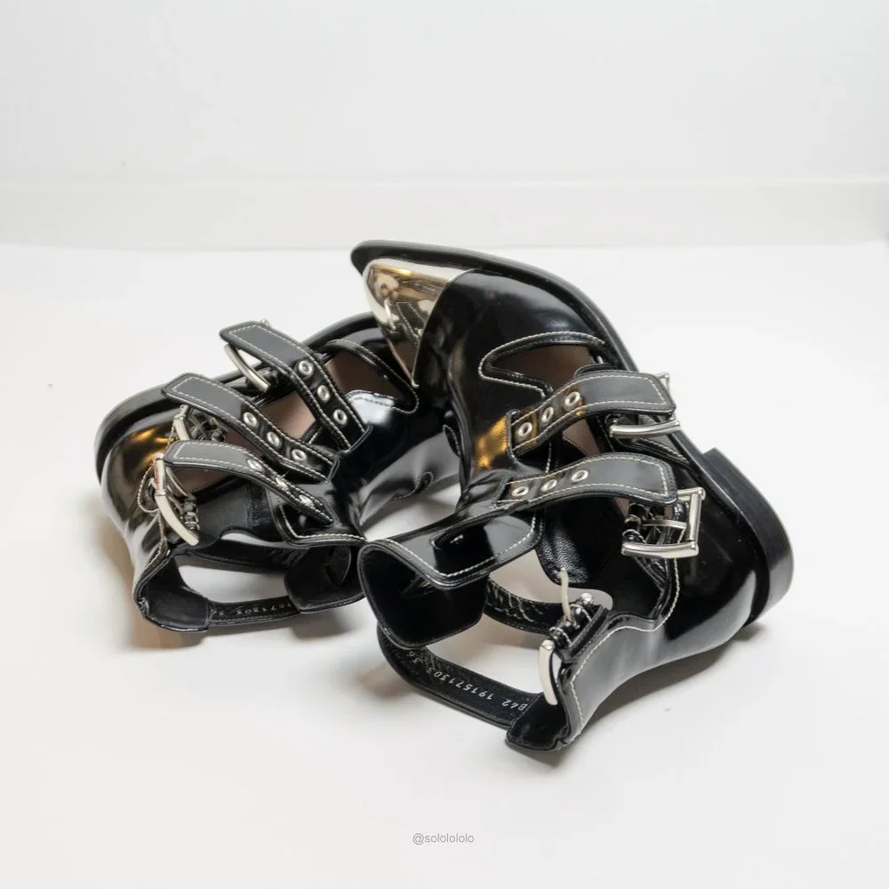 Alexander Mcqueen black leather cage ankle boots with pointy toe - Picture 8 of 15